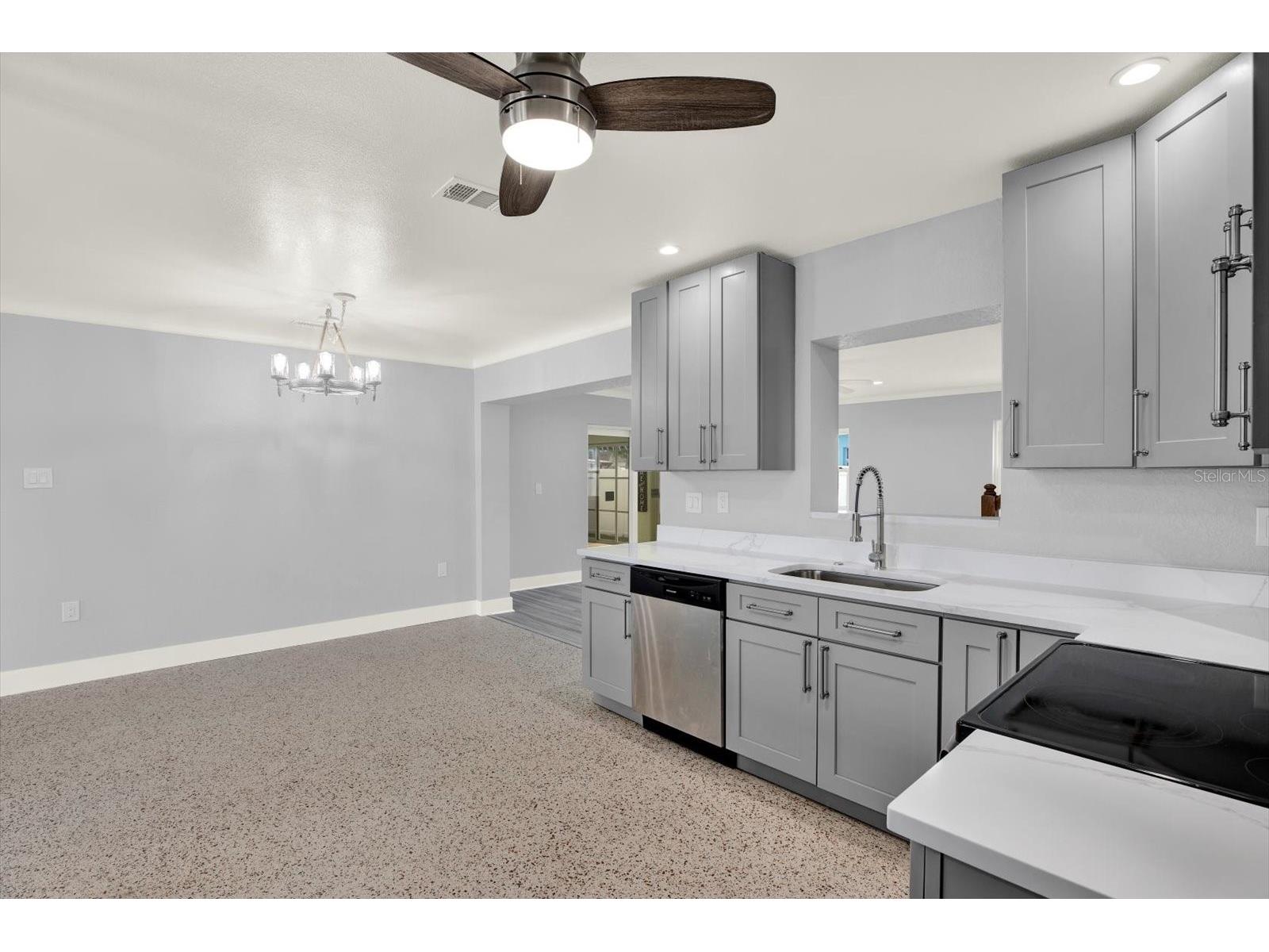 203 163rd Avenue Redington Beach FL 33708 TB8490644 image8