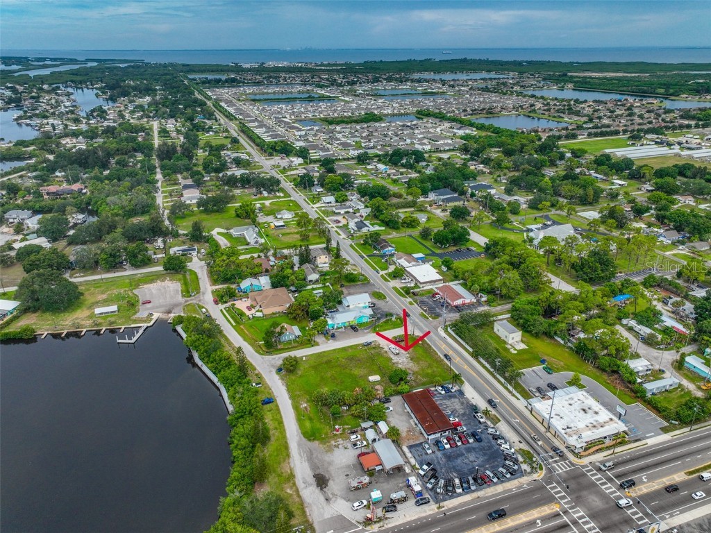 203 1st Street NW Ruskin FL 33570 T3536816 image1