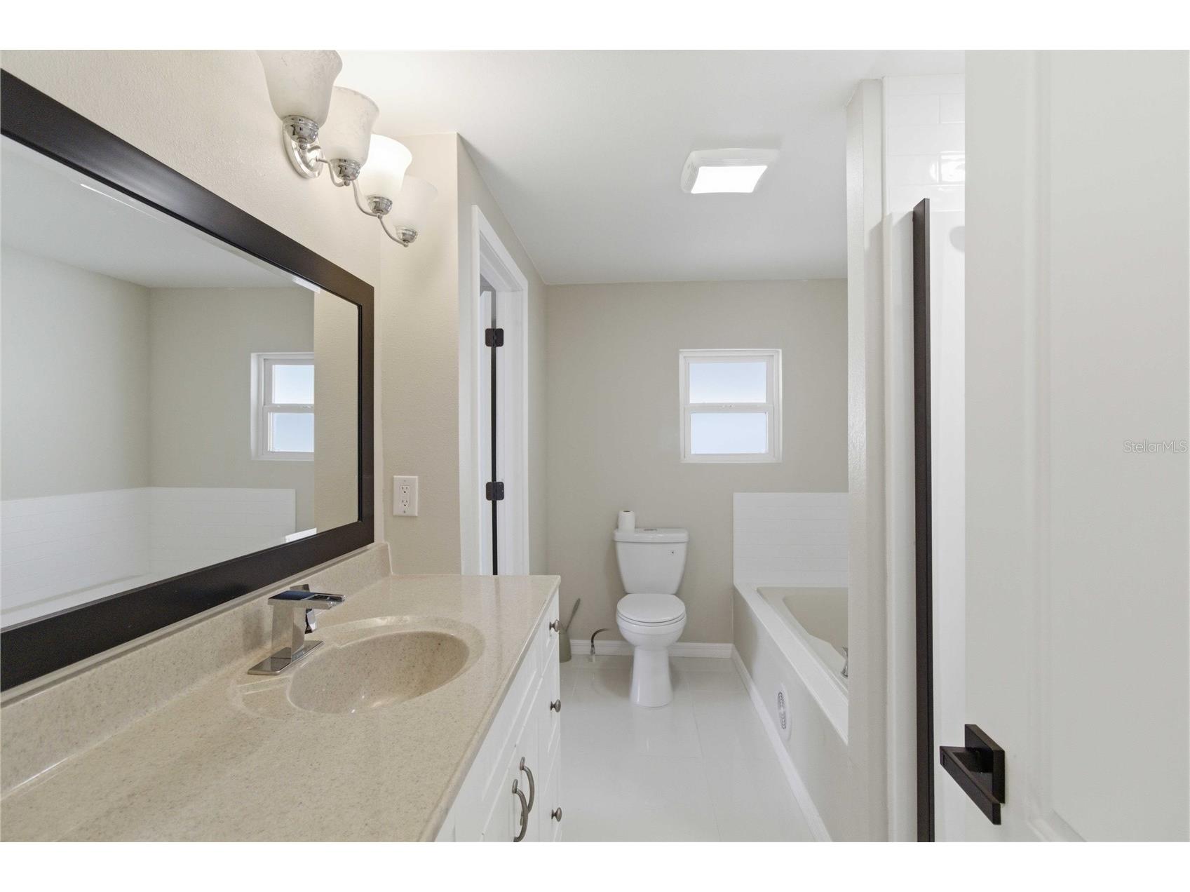 203 48th Avenue Drive W Bradenton FL 34207 A4686244 image15