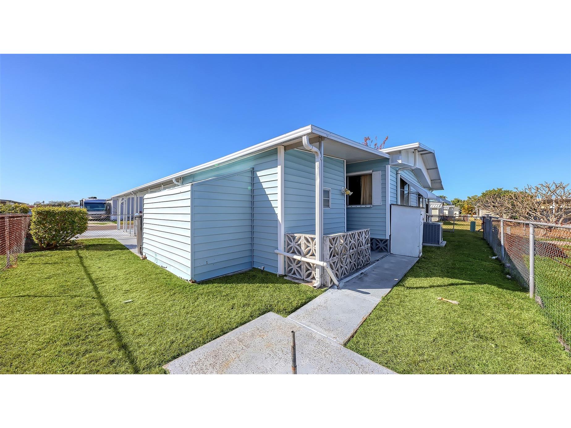 203 50th Avenue Plaza E Bradenton FL 34203 A4681343 image34