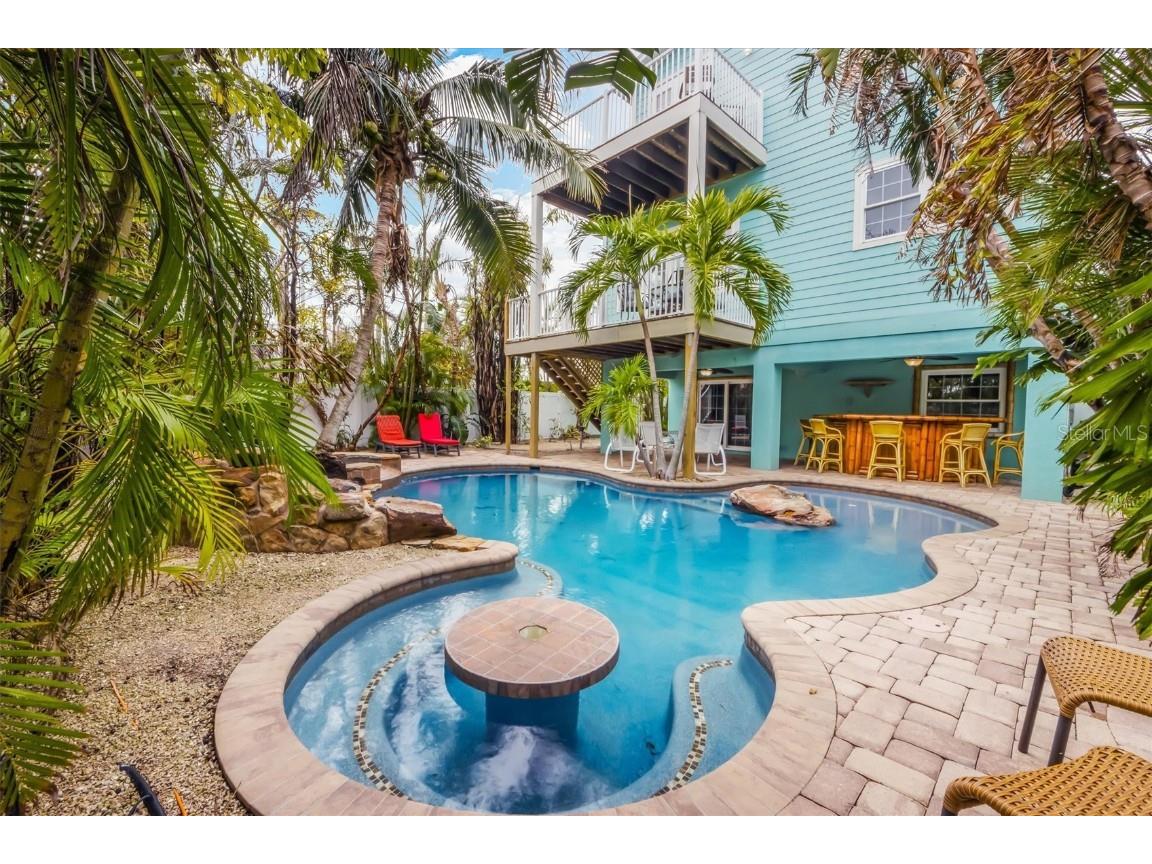 203 69th Street #A Holmes Beach FL 34217 A4638149 image1