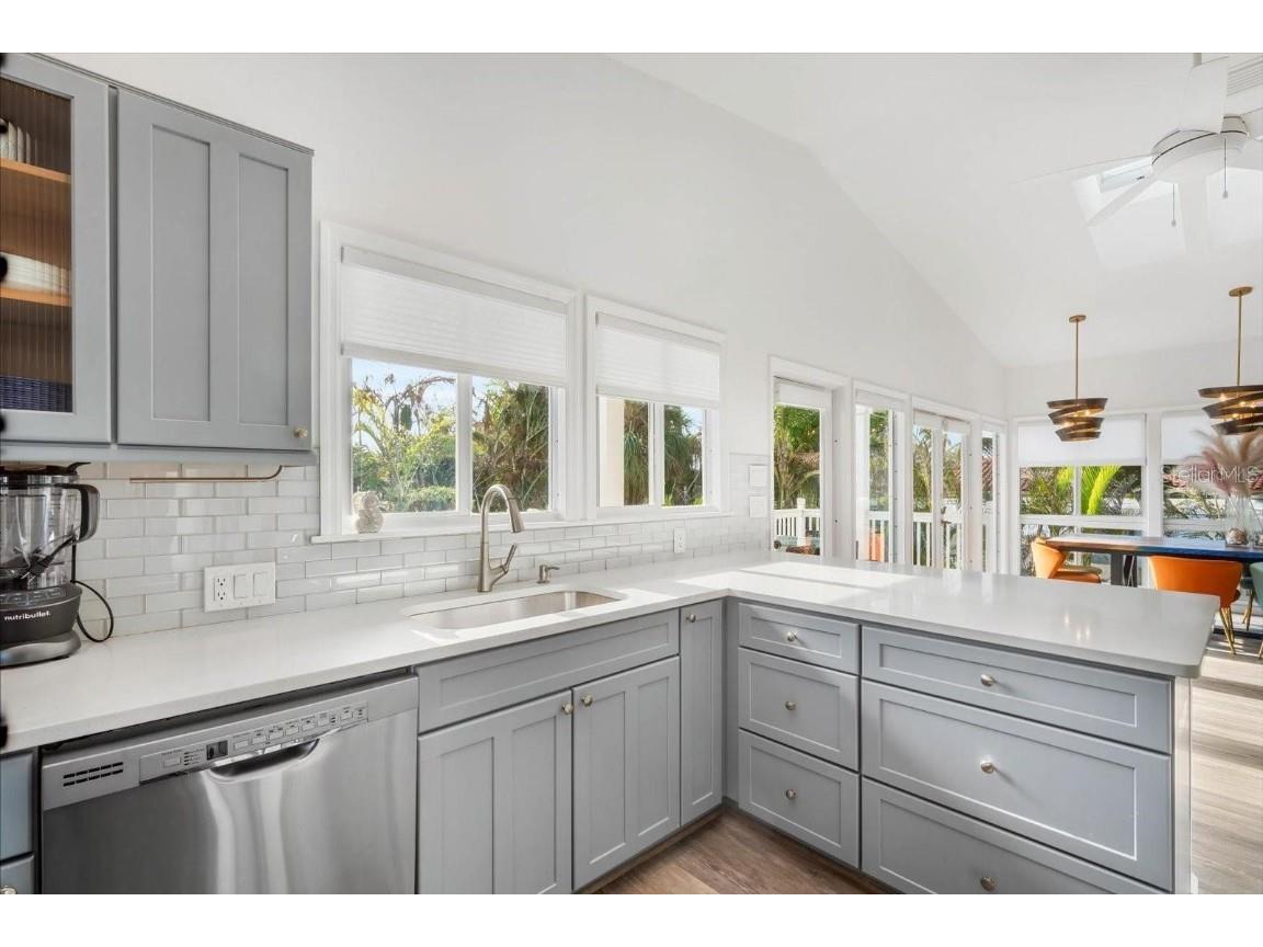 203 72nd Street Holmes Beach FL 34217 A4664948 image36