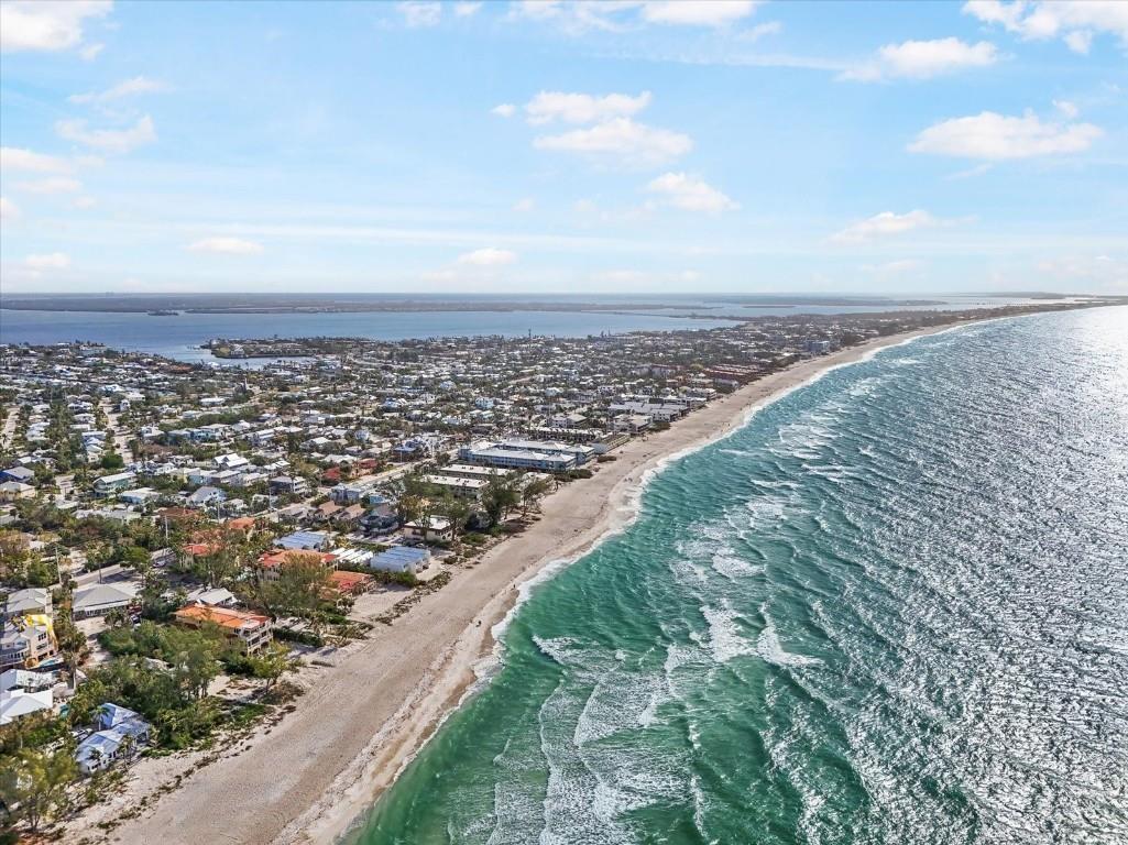 203 72nd Street Holmes Beach FL 34217 A4664948 image78