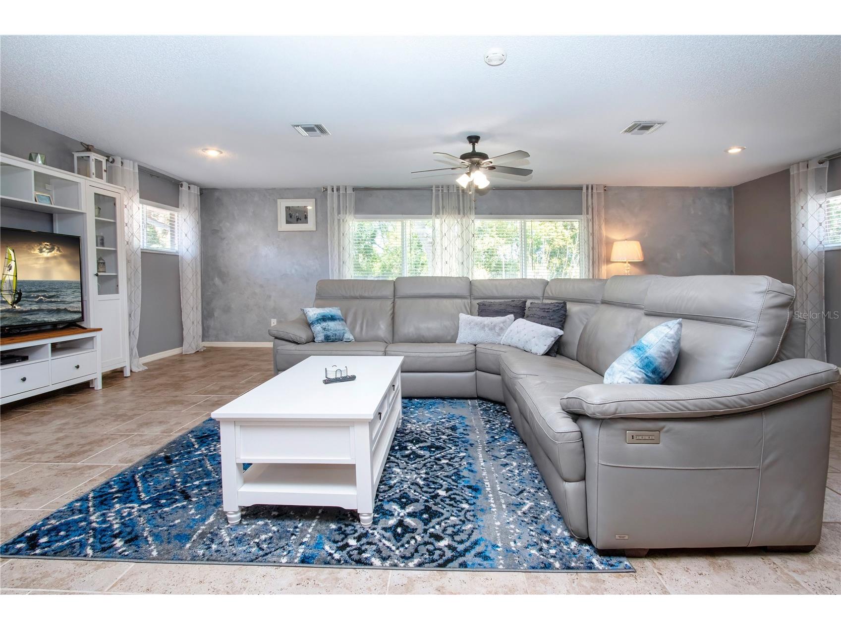 203 Amesbury Circle Sun City Center FL 33573 TB8486521 image18