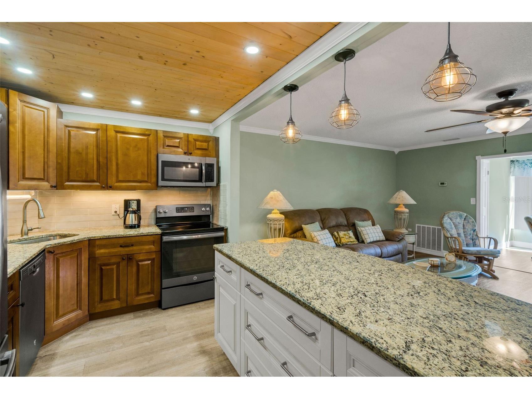 203 Aspen Circle #203 Seminole FL 33777 TB8486370 image16