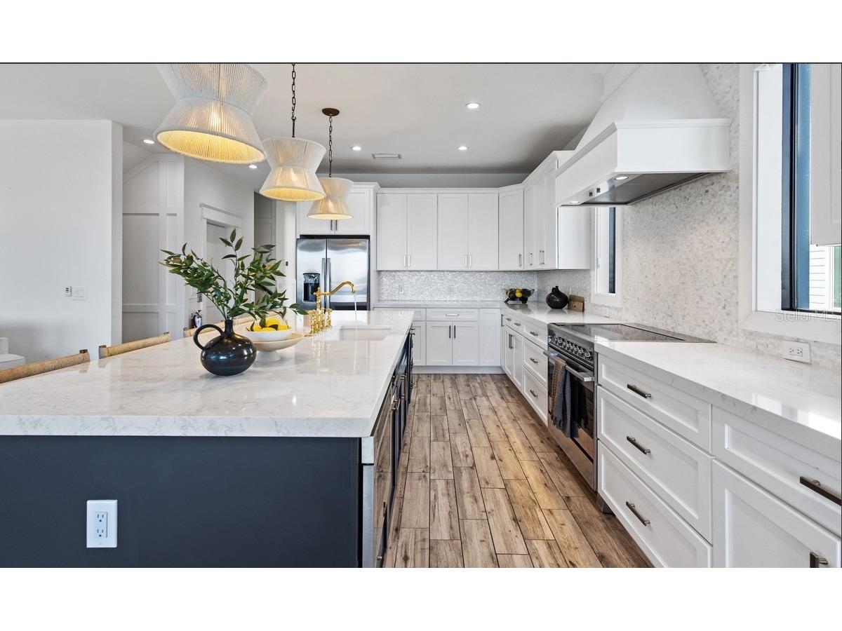 203 Bay Drive N Bradenton Beach FL 34217 A4669703 image16