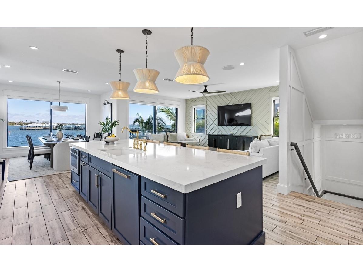 203 Bay Drive N Bradenton Beach FL 34217 A4669703 image17