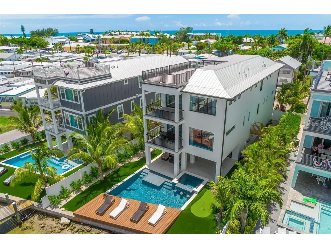 203 Bay Drive N Bradenton Beach FL 34217 A4669703 image2