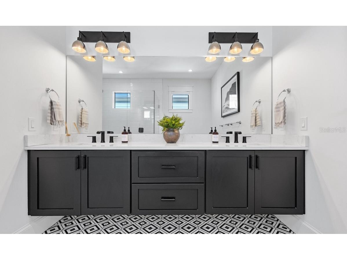 203 Bay Drive N Bradenton Beach FL 34217 A4669703 image24