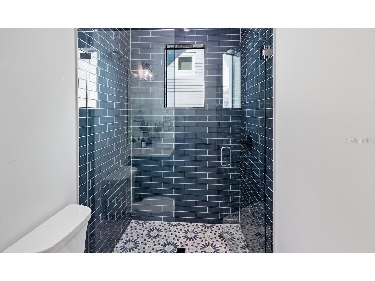 203 Bay Drive N Bradenton Beach FL 34217 A4669703 image32