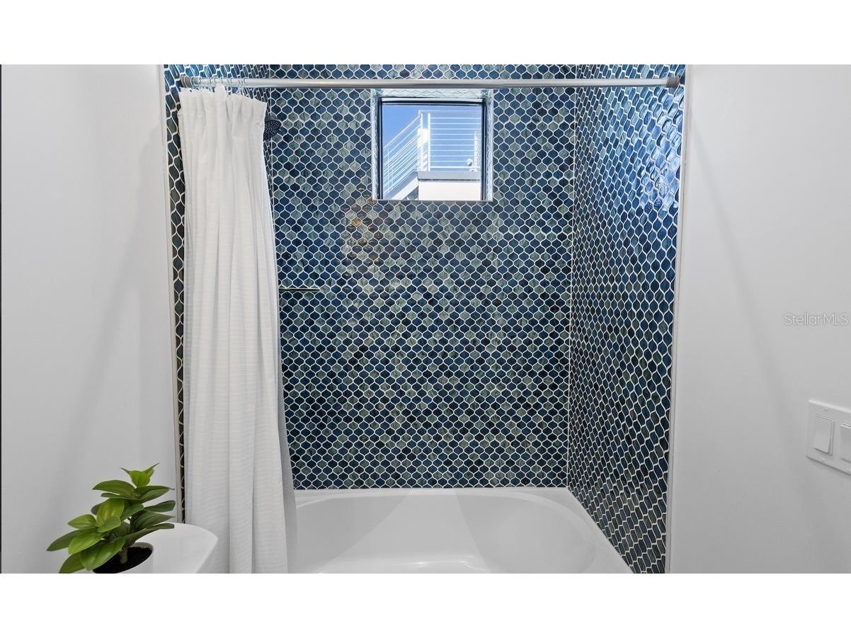 203 Bay Drive N Bradenton Beach FL 34217 A4669703 image42