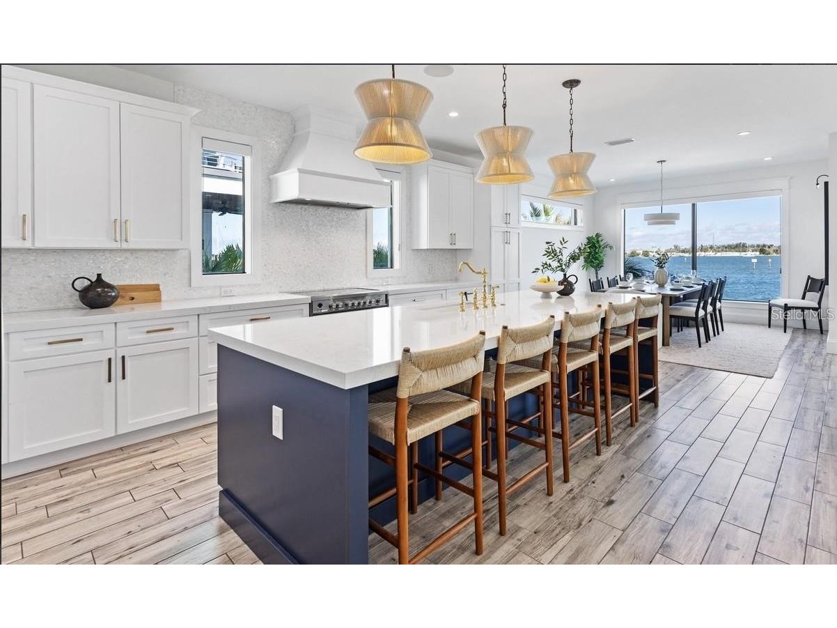 203 Bay Drive N Bradenton Beach FL 34217 A4682950 image13