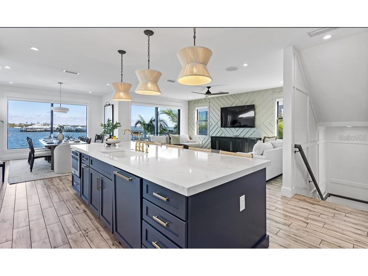 203 Bay Drive N Bradenton Beach FL 34217 A4682950 image17