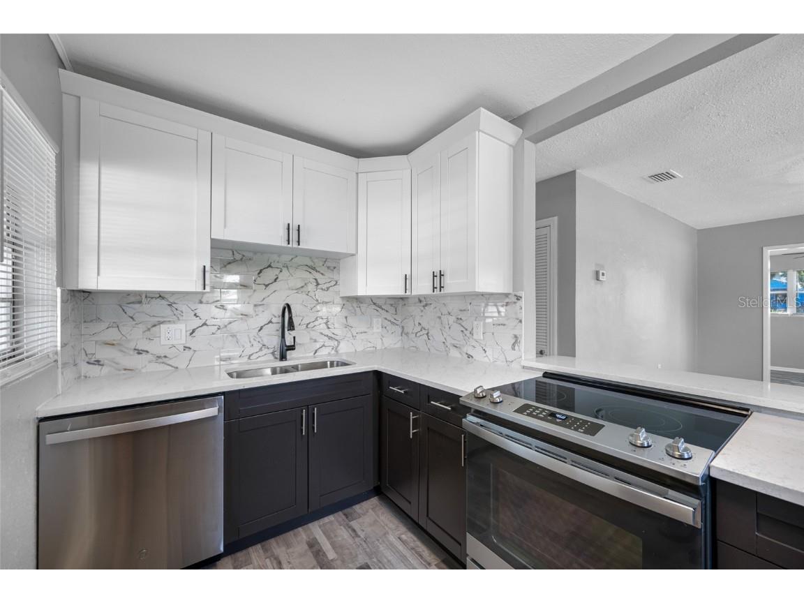 203 Dixie Place Lakeland FL 33801 TB8441286 image8