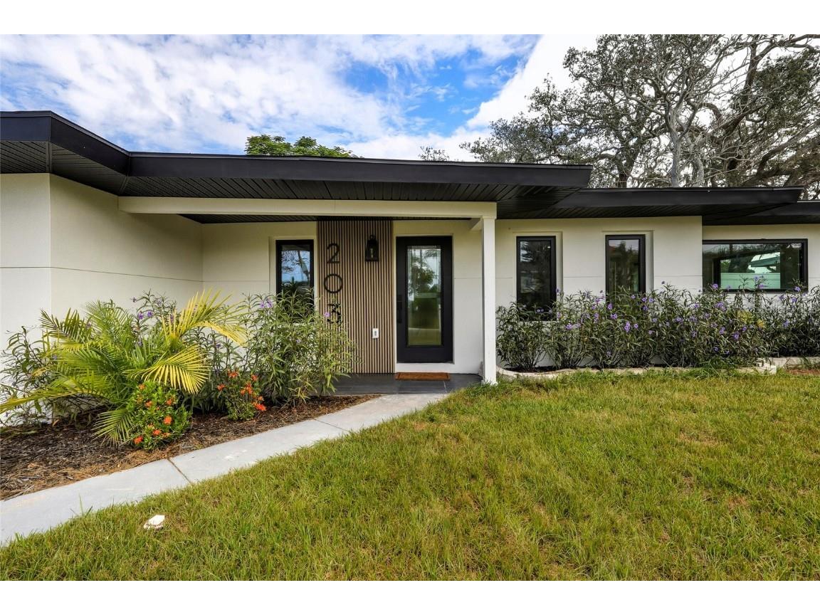 203 Driftwood Drive W Palm Harbor FL 34683 TB8403059 image1