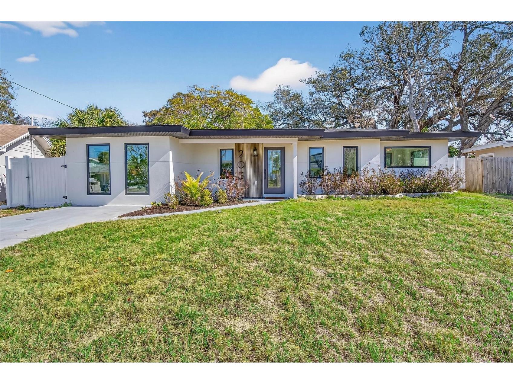 203 Driftwood Drive W Palm Harbor FL 34683 TB8478229 image1
