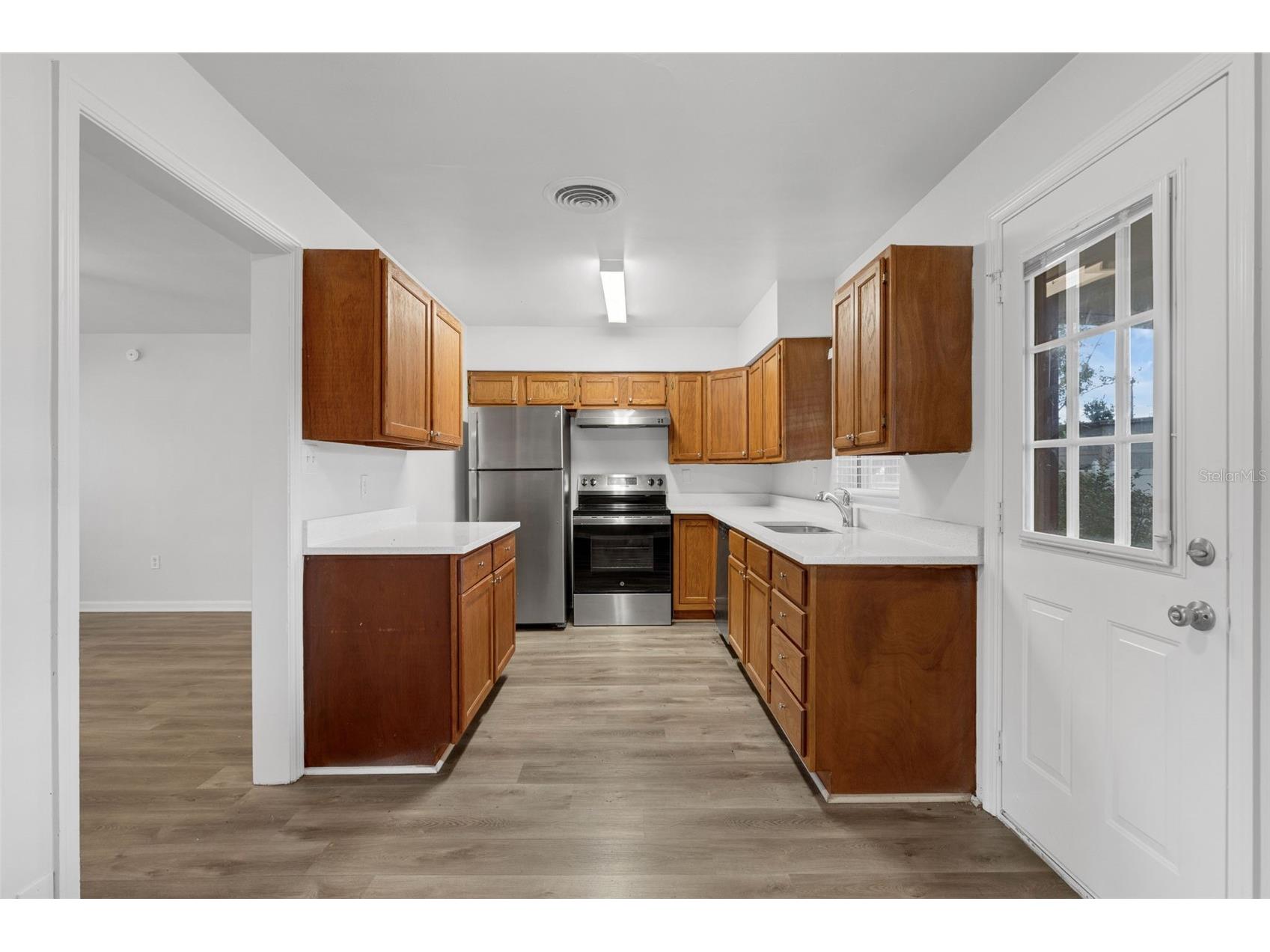 203 E Lakeview Avenue Eustis FL 32726 O6320960 image10