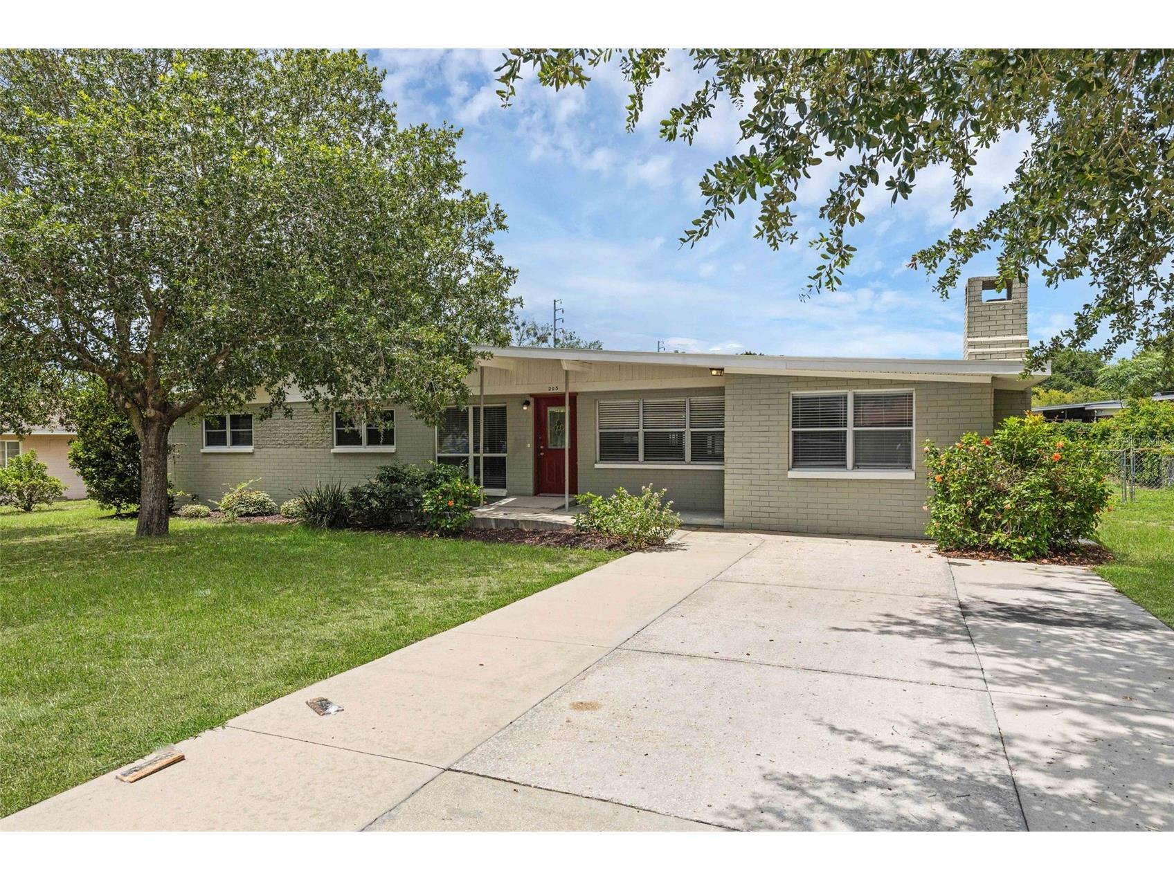 203 E Lakeview Avenue Eustis FL 32726 O6320960 image2