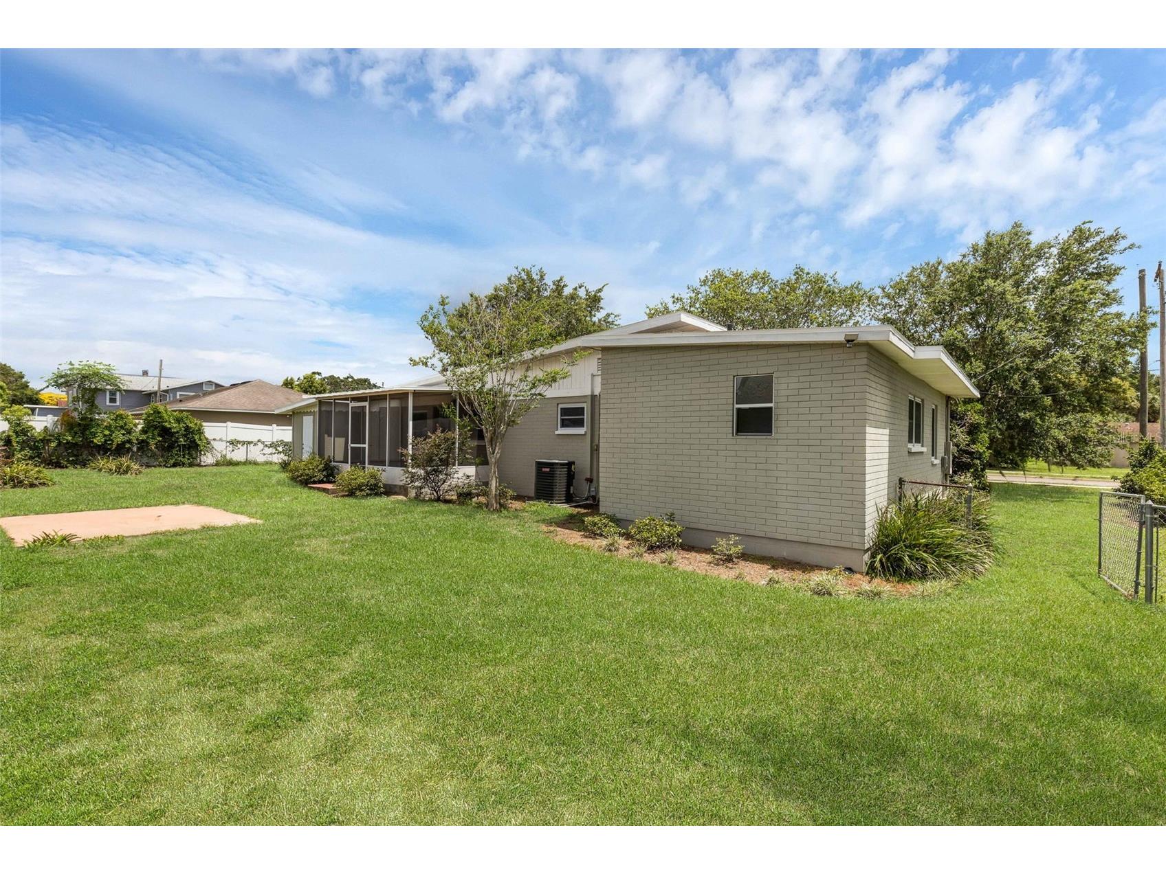 203 E Lakeview Avenue Eustis FL 32726 O6320960 image23