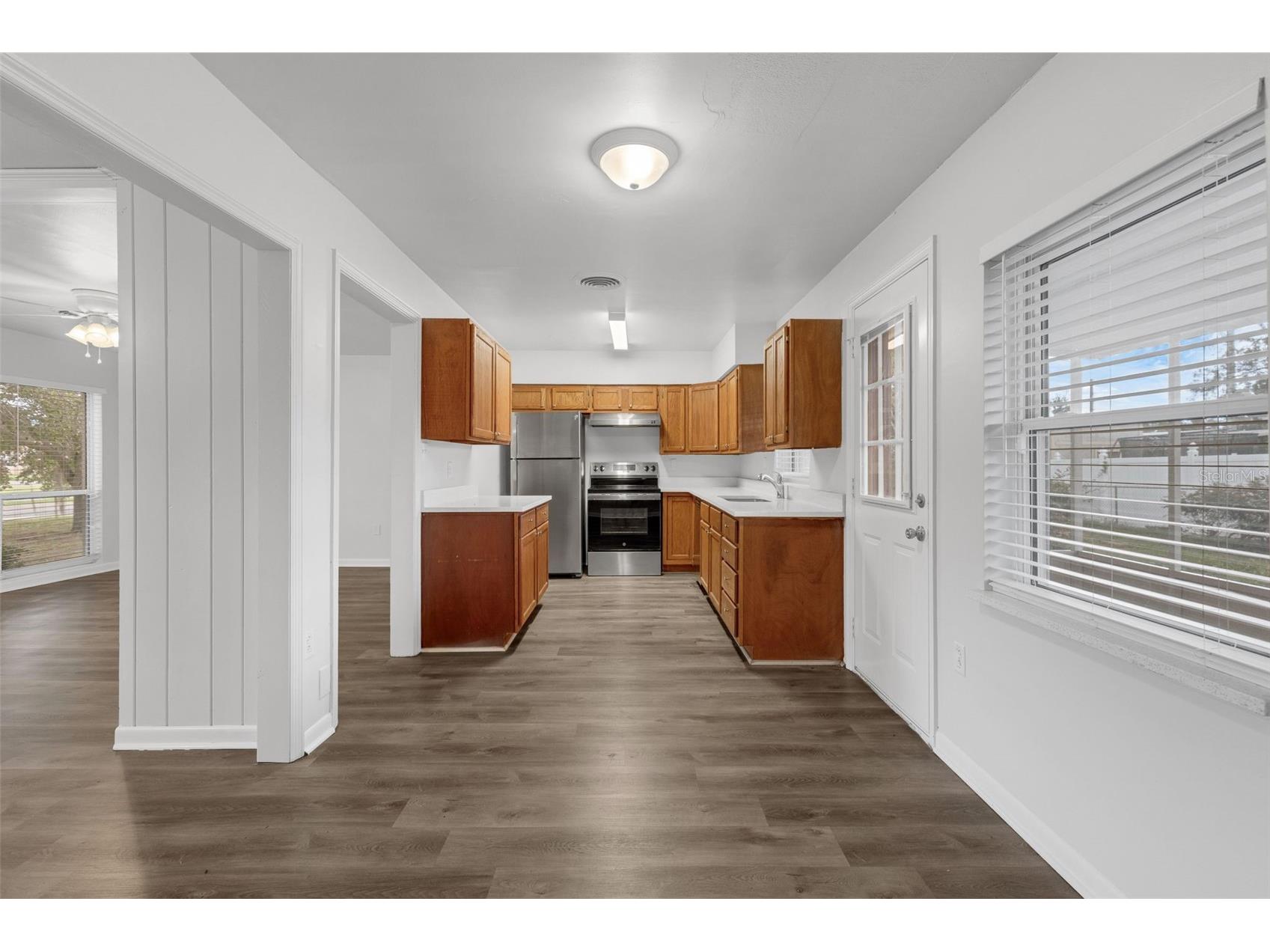 203 E Lakeview Avenue Eustis FL 32726 O6320960 image9