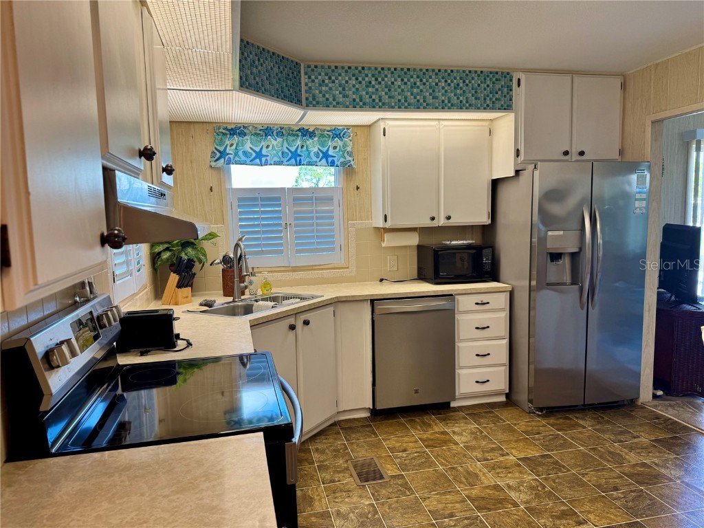 203 Estrada North Port FL 34287 A4659090 image2