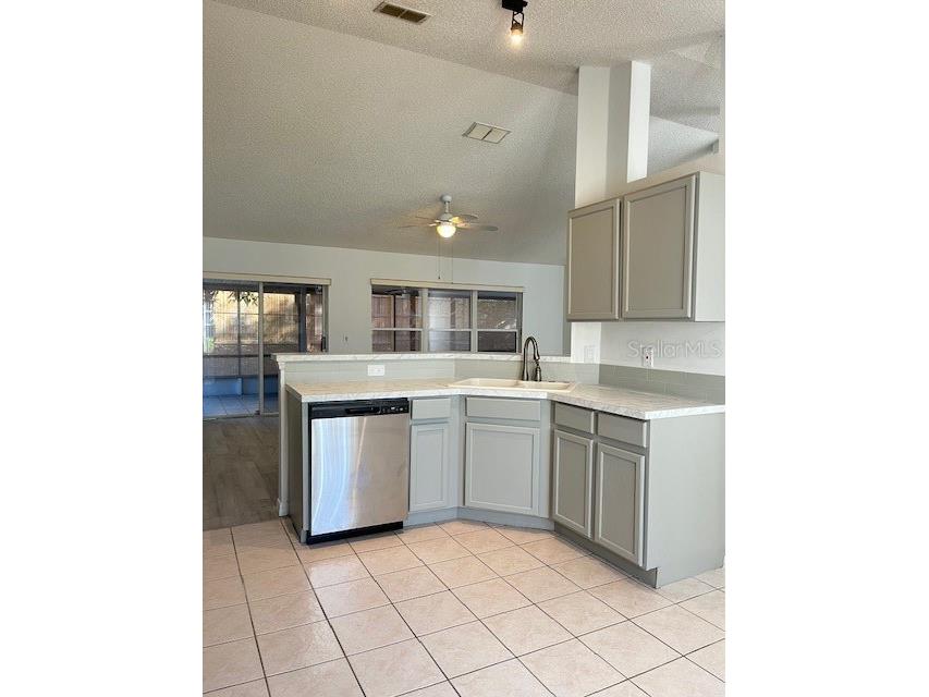 203 Heronwood Circle Deltona FL 32725 V4945680 image9