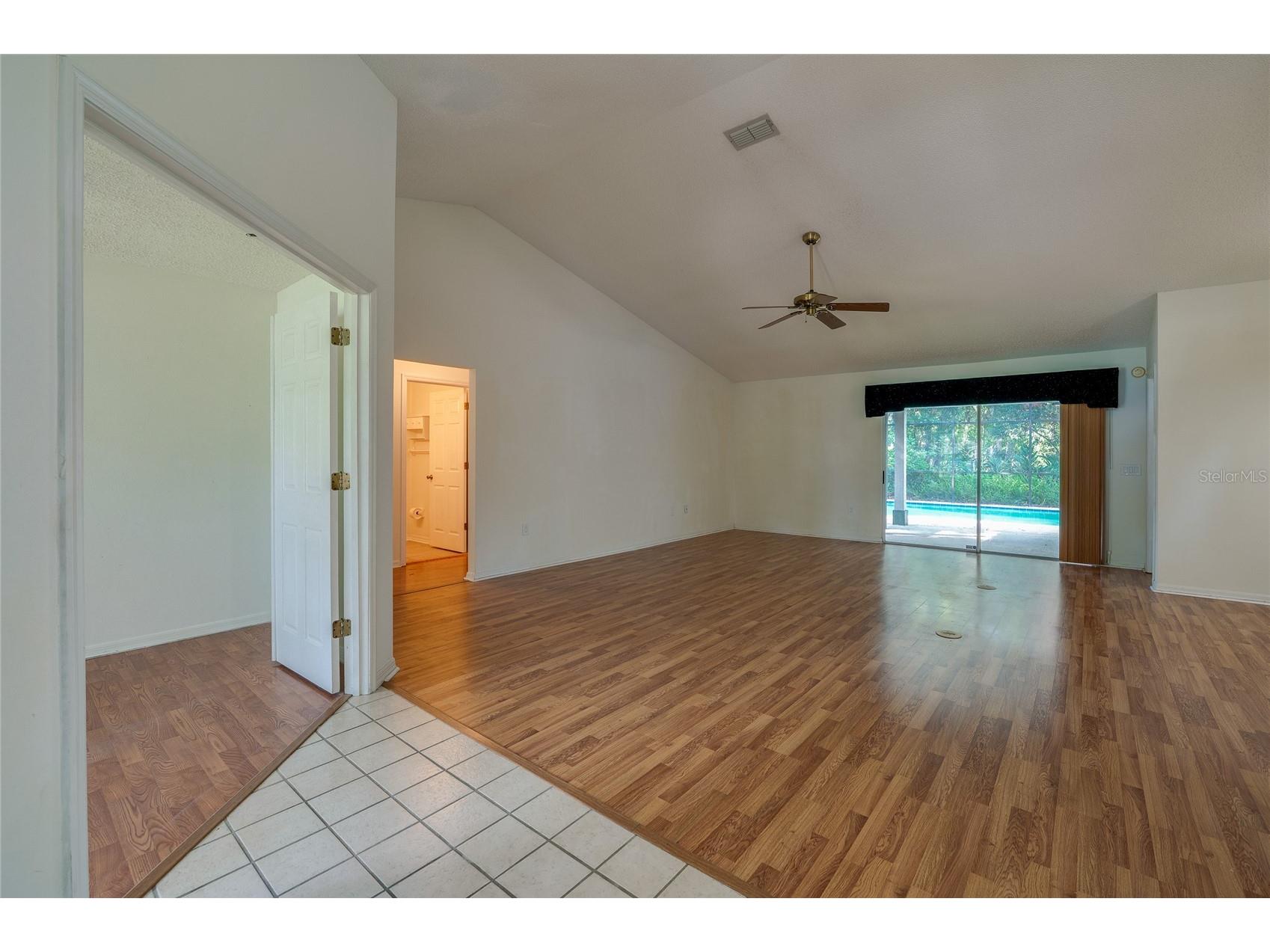203 Live Oak Court Lake Mary FL 32746 V4949263 image2