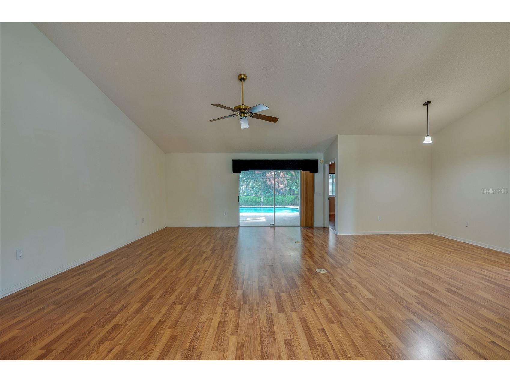 203 Live Oak Court Lake Mary FL 32746 V4949263 image3