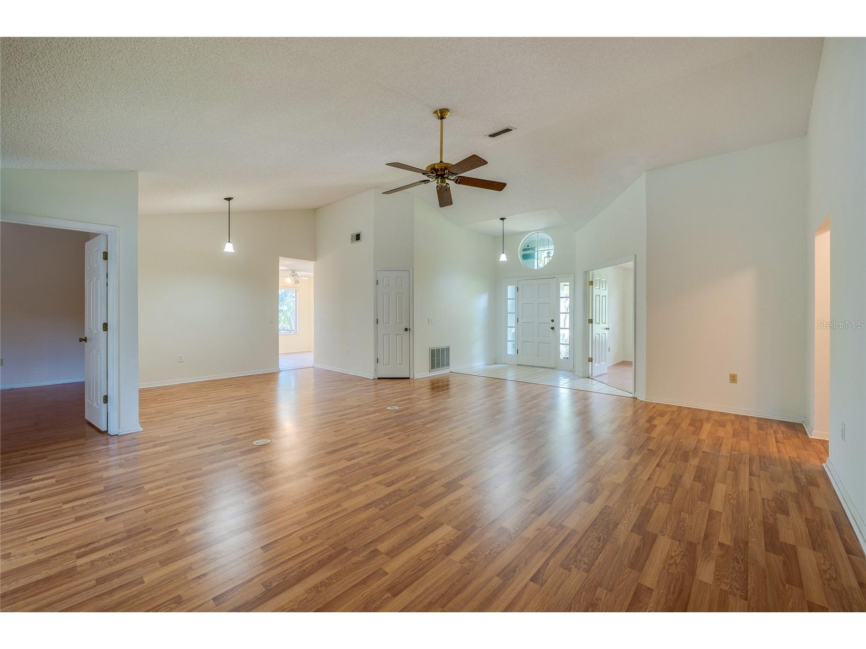 203 Live Oak Court Lake Mary FL 32746 V4949263 image4