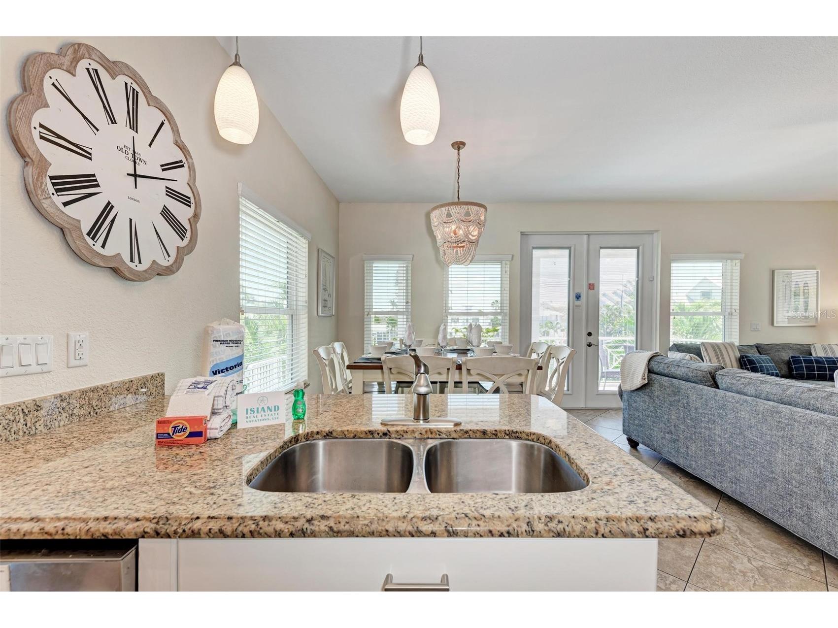 203 N Harbor Drive Holmes Beach FL 34217 A4678835 image20