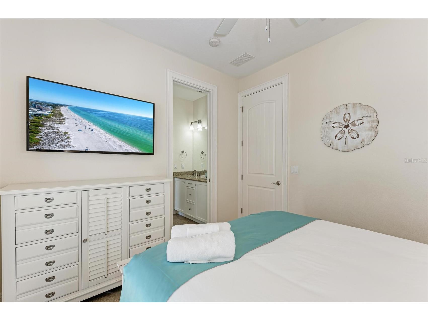 203 N Harbor Drive Holmes Beach FL 34217 A4678835 image29