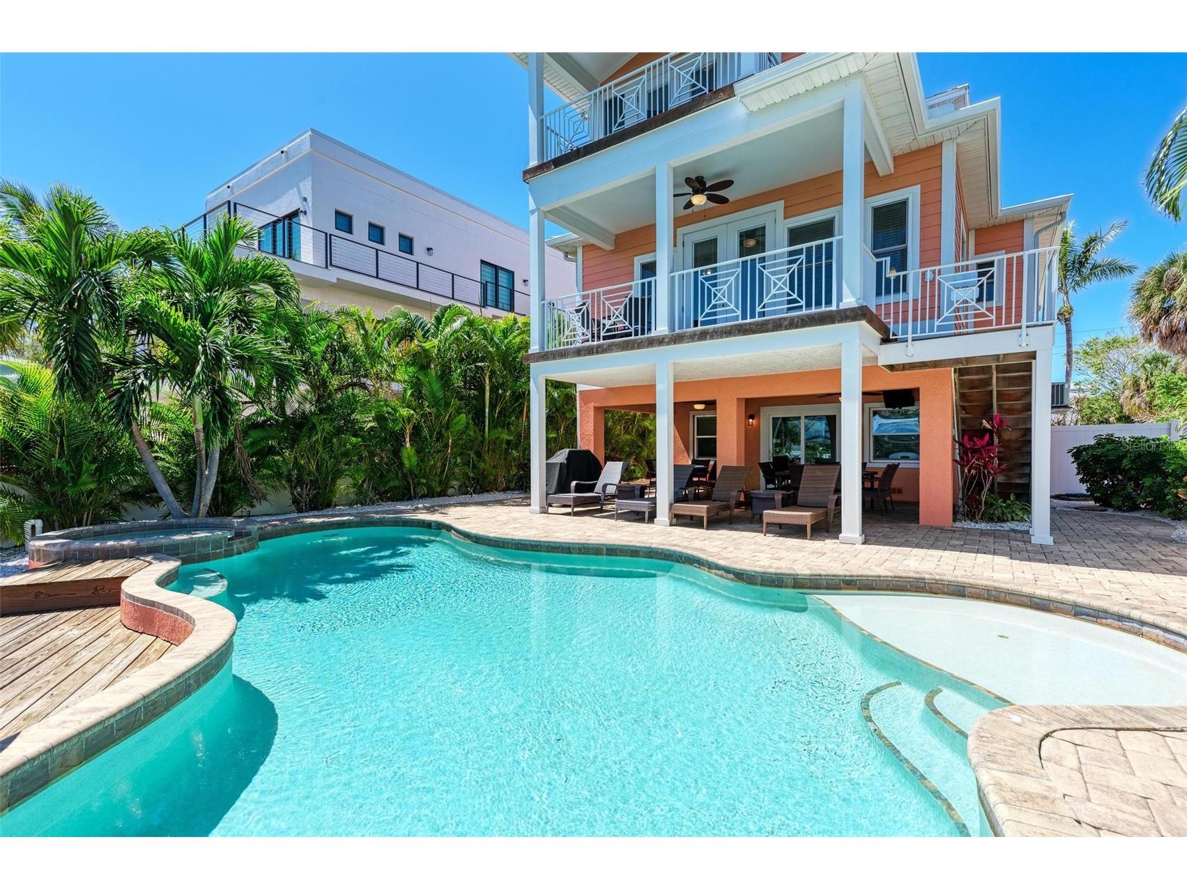 203 N Harbor Drive Holmes Beach FL 34217 A4678835 image3