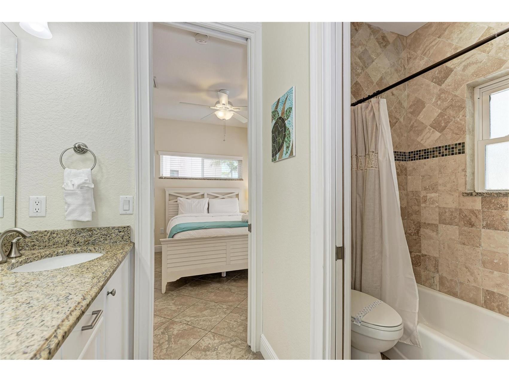 203 N Harbor Drive Holmes Beach FL 34217 A4678835 image33