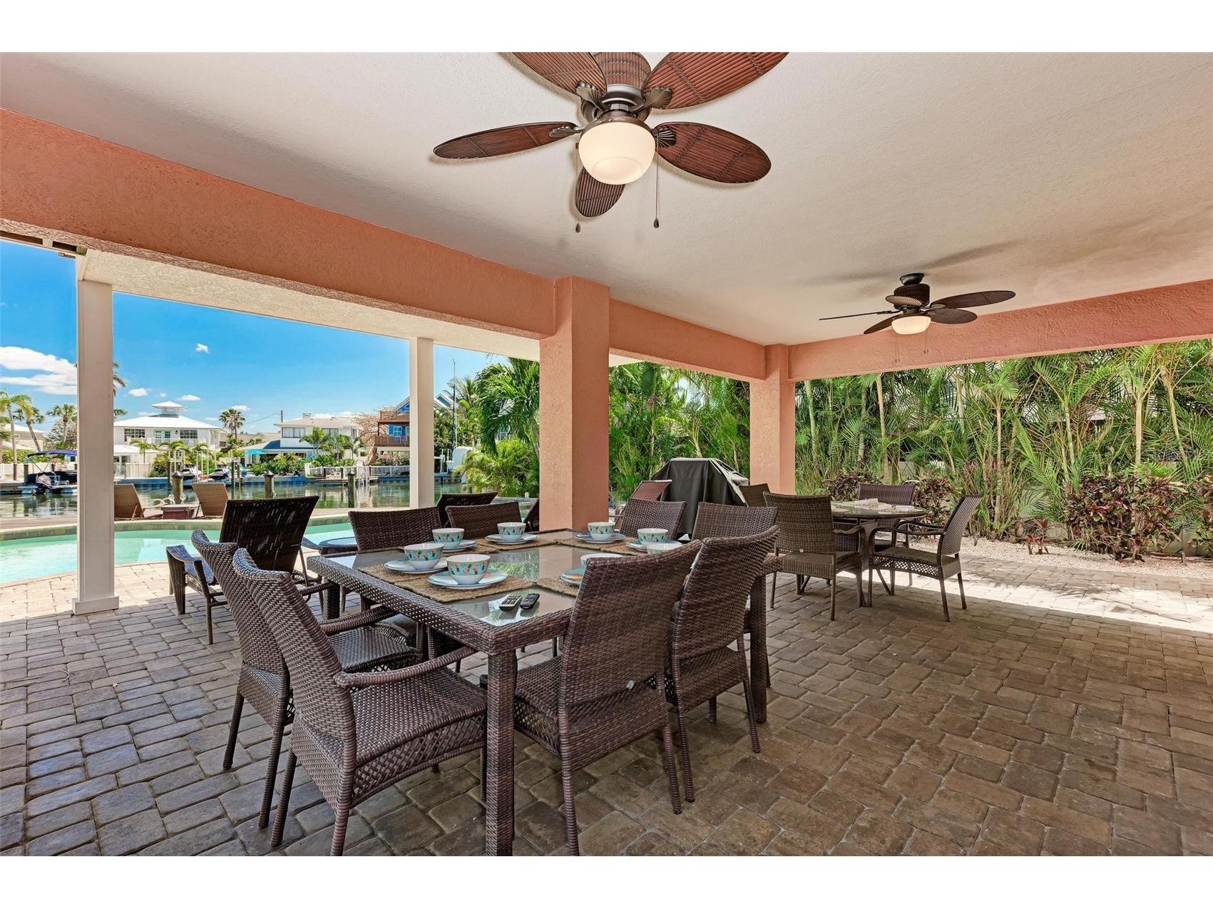 203 N Harbor Drive Holmes Beach FL 34217 A4678835 image5