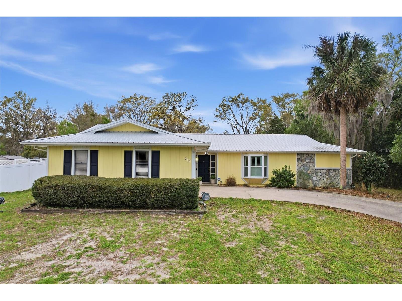 203 N Mcgowan Avenue Crystal River FL 34429 TB8488978 image1