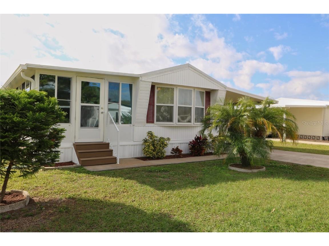 203 N Saint Thomas Circle Apollo Beach FL 33572 T3494569 image1