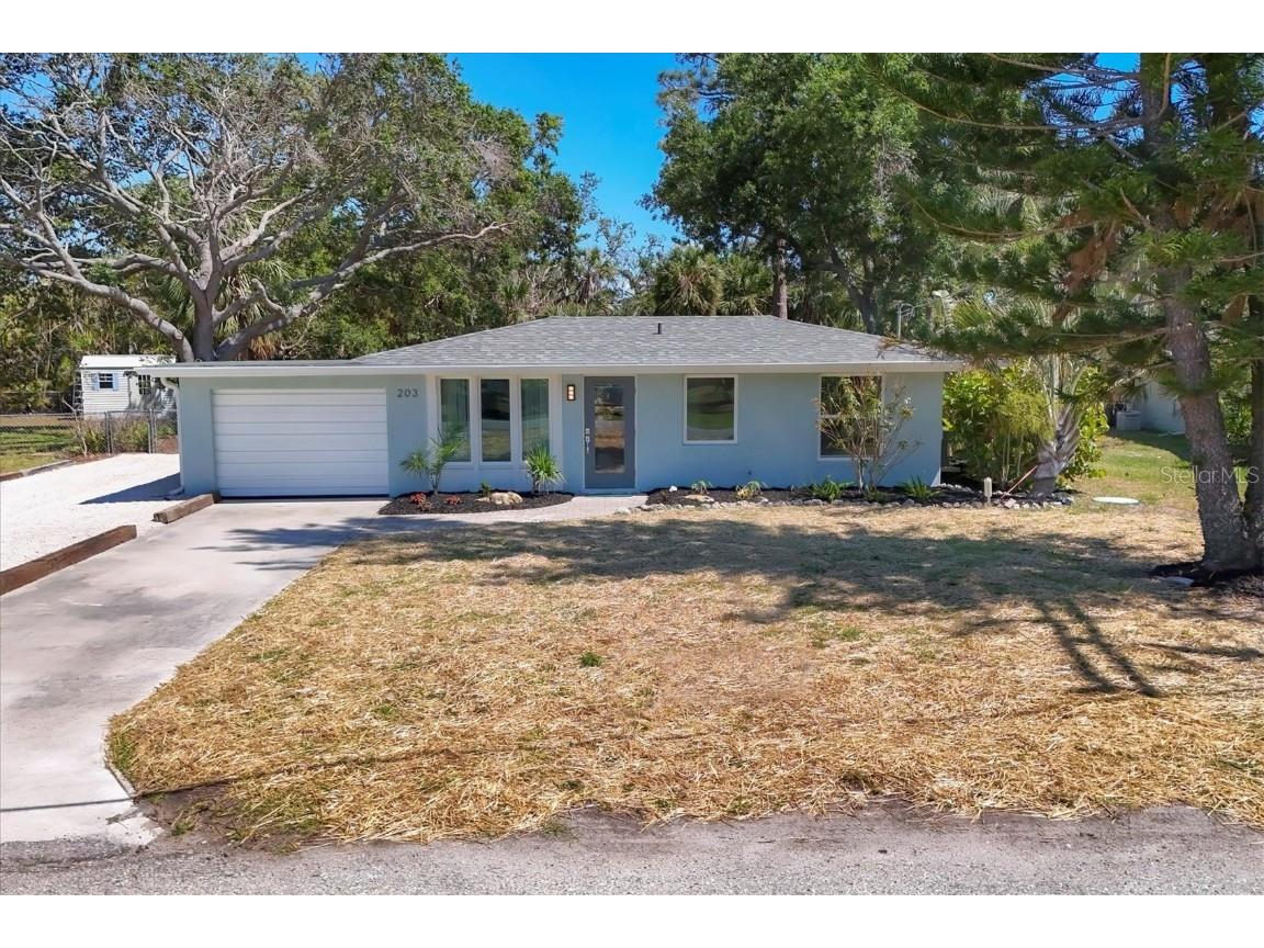 203 Palm Avenue Nokomis FL 34275 N6138369 image1