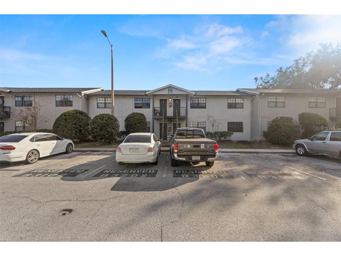 203 Poinsettia Pine Court #201 Tampa FL 33612 TB8342356 image1