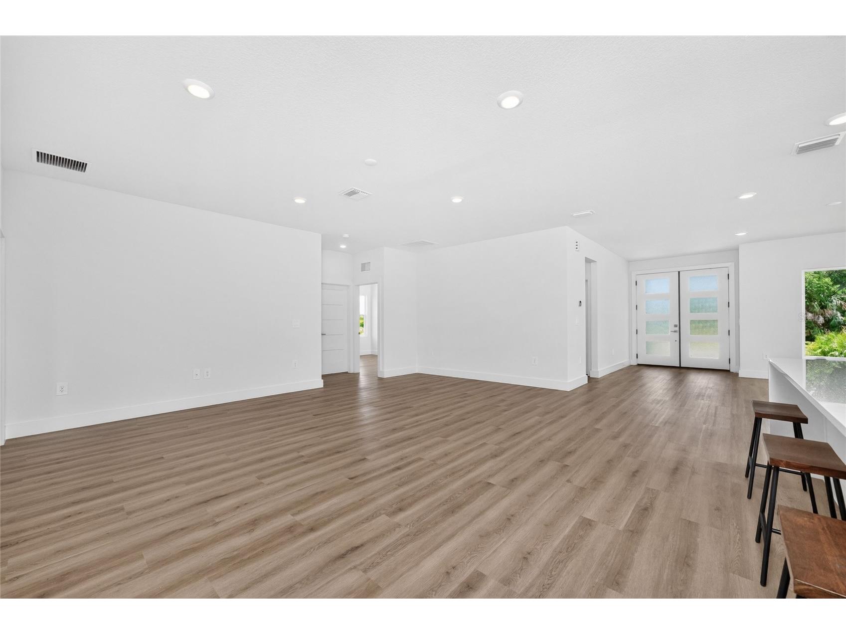 203 Redwood Road Rotonda West FL 33947 D6147613 image4