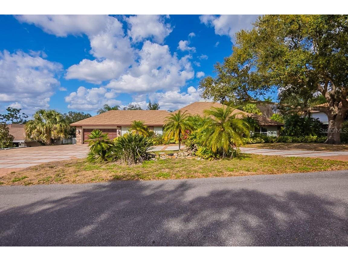 203 S Lake Mariam Drive Winter Haven FL 33884 O6002232 image1