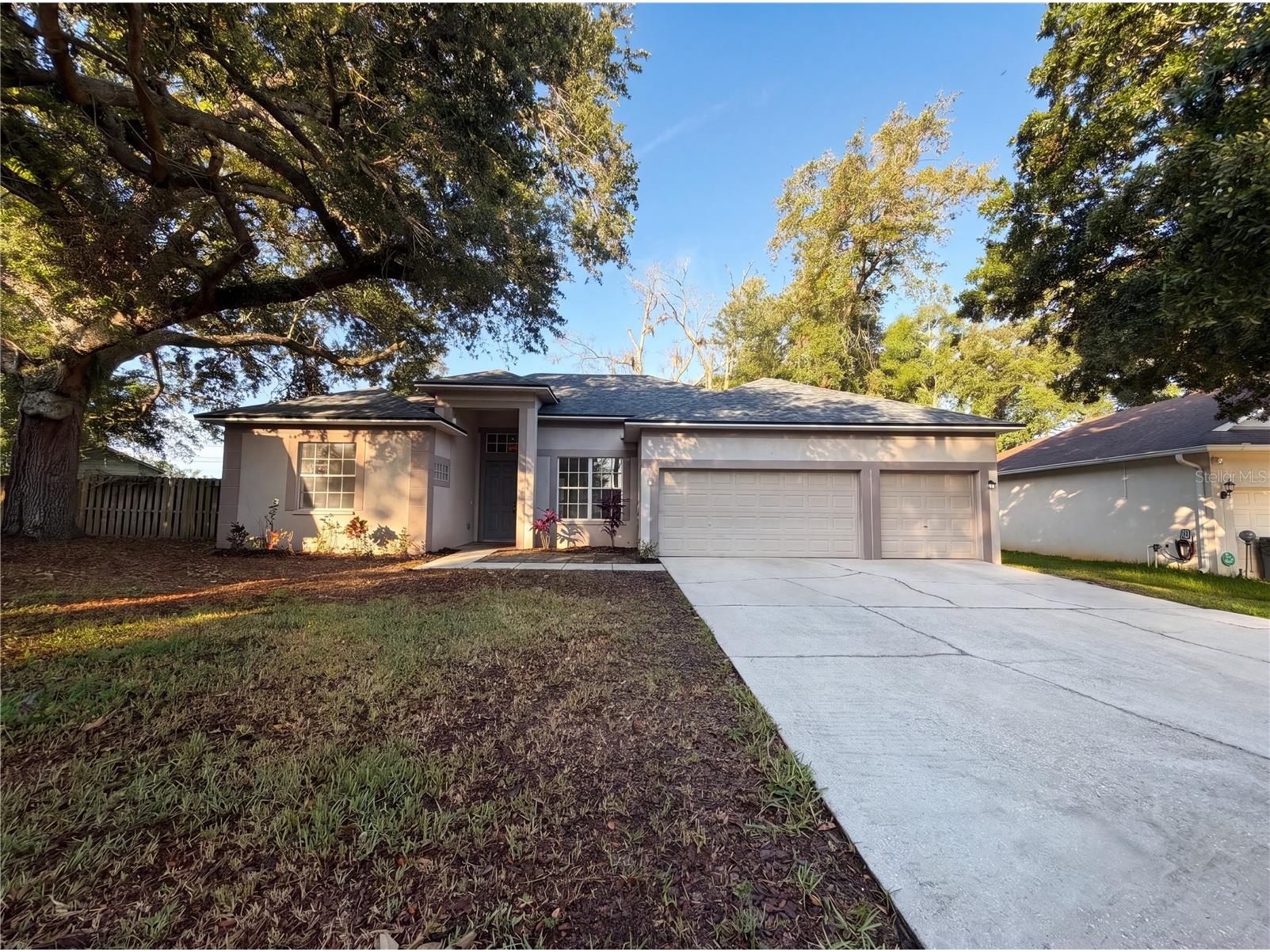 203 Taylor Bay Lane Brandon FL 33510 O6410875 image1