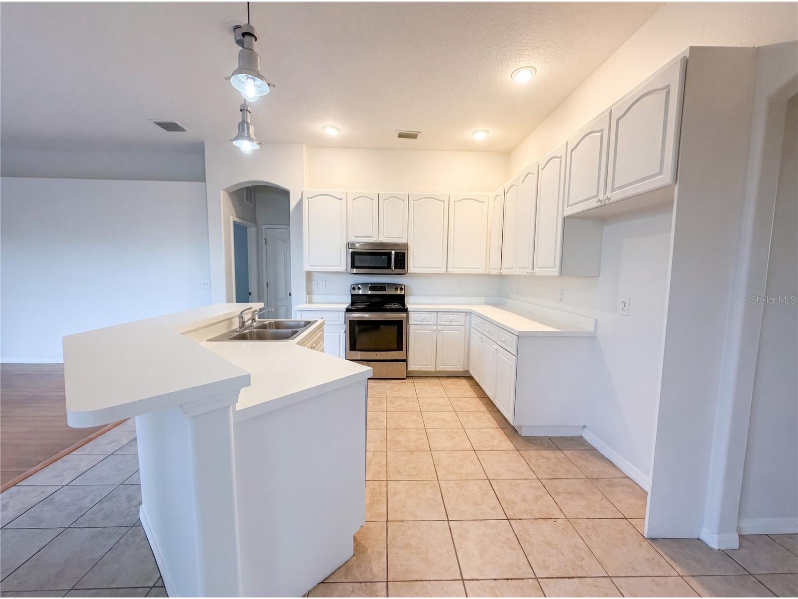 203 Taylor Bay Lane Brandon FL 33510 O6410875 image2