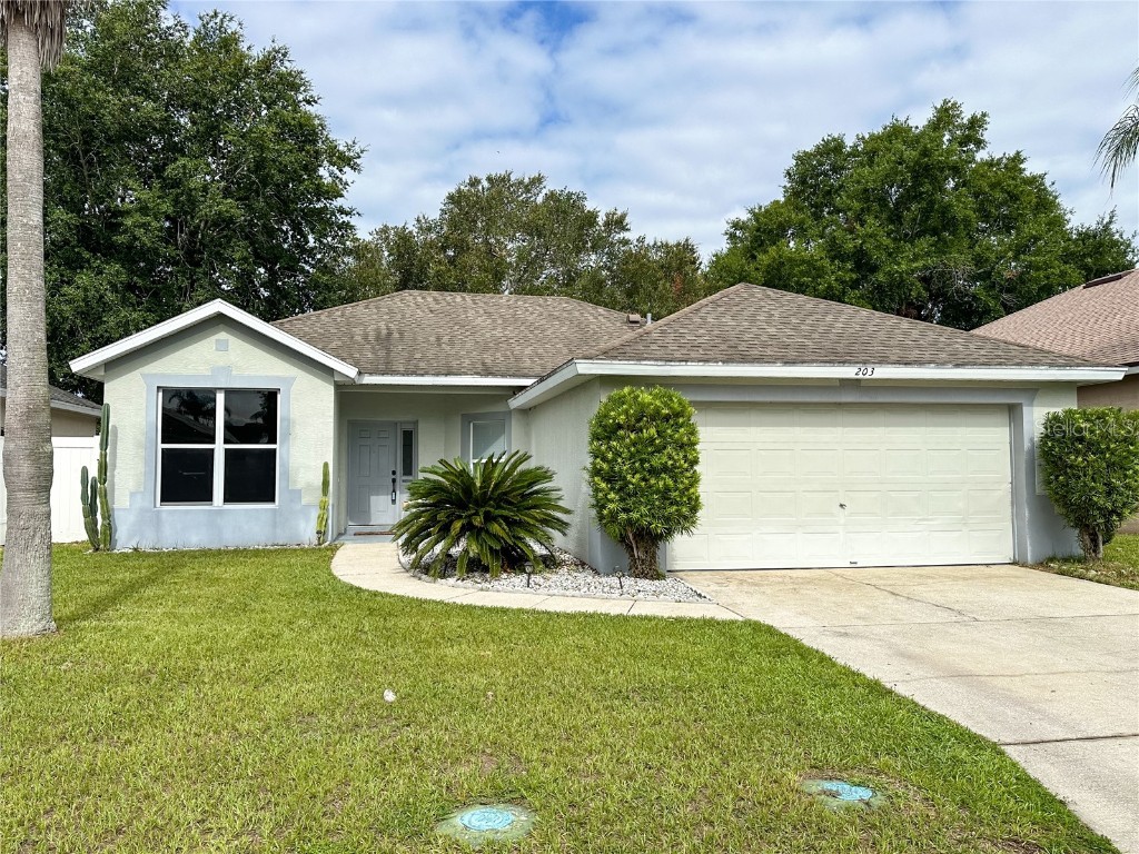 203 Therese Street Davenport FL 33897 - OLD LAKE DAVENPORT O6220919 image1