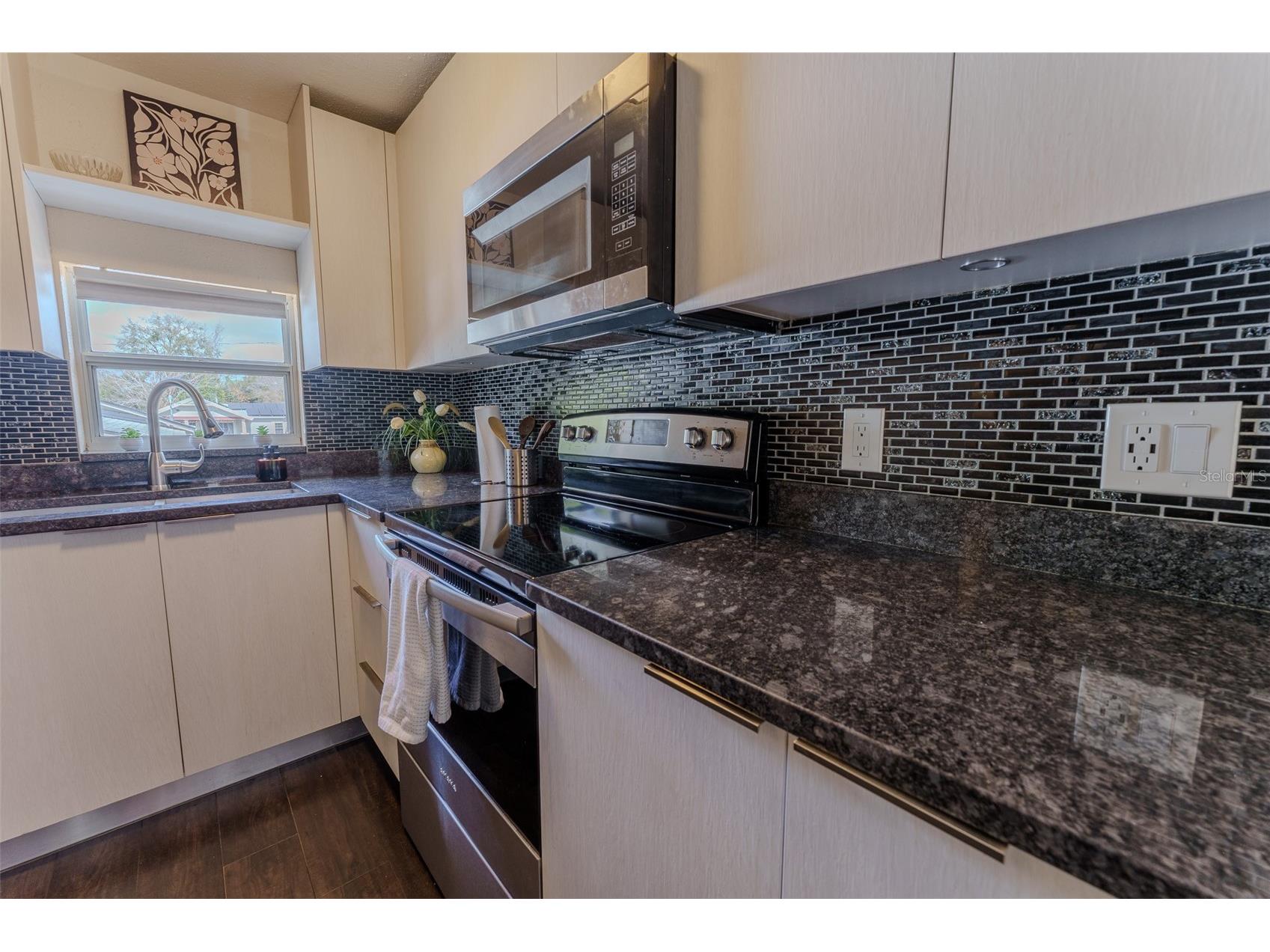 203 W Crest Avenue Tampa FL 33603 TB8486670 image11