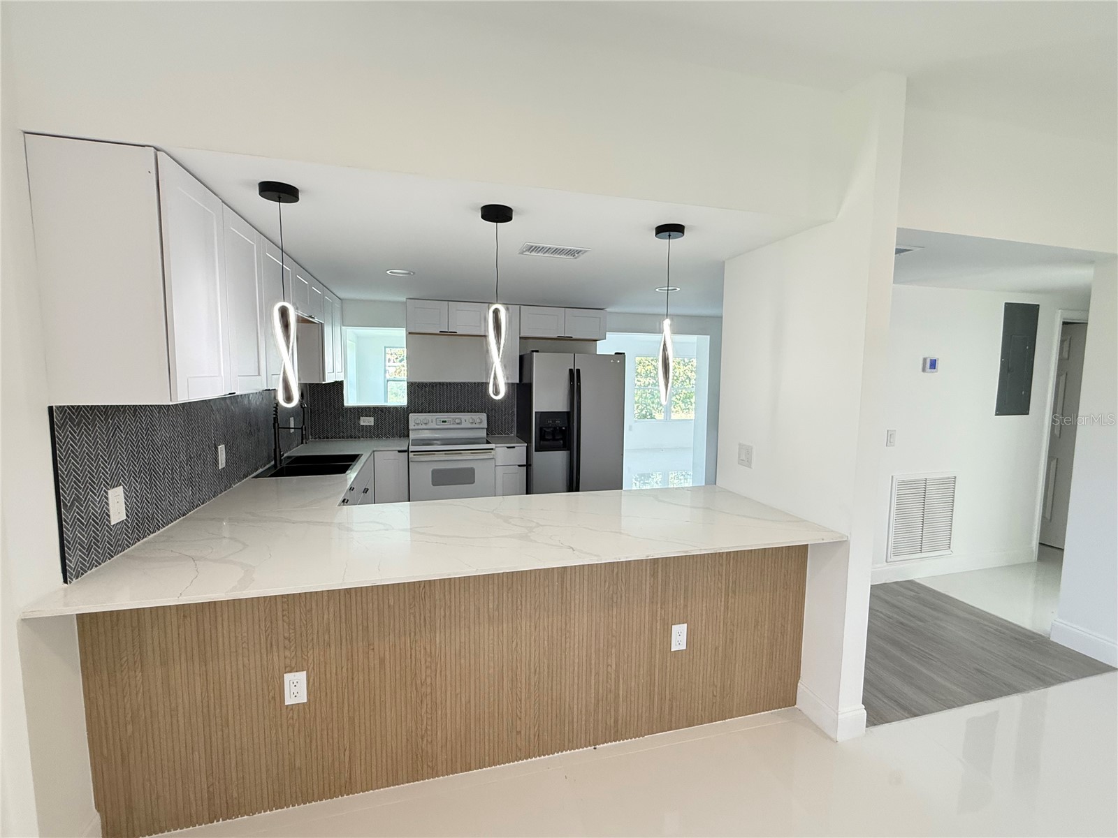 203 Waterway Circle NE Port Charlotte FL 33952 C7515677 image3