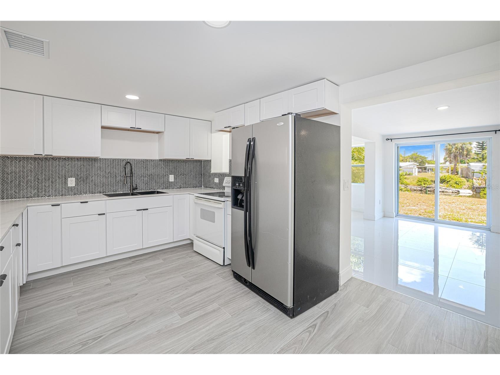 203 Waterway Circle NE Port Charlotte FL 33952 C7525395 image11