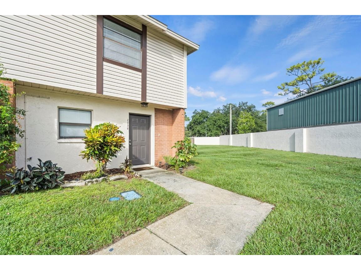 2030 Autumn Chace Court Tampa FL 33613 T3553142 image1
