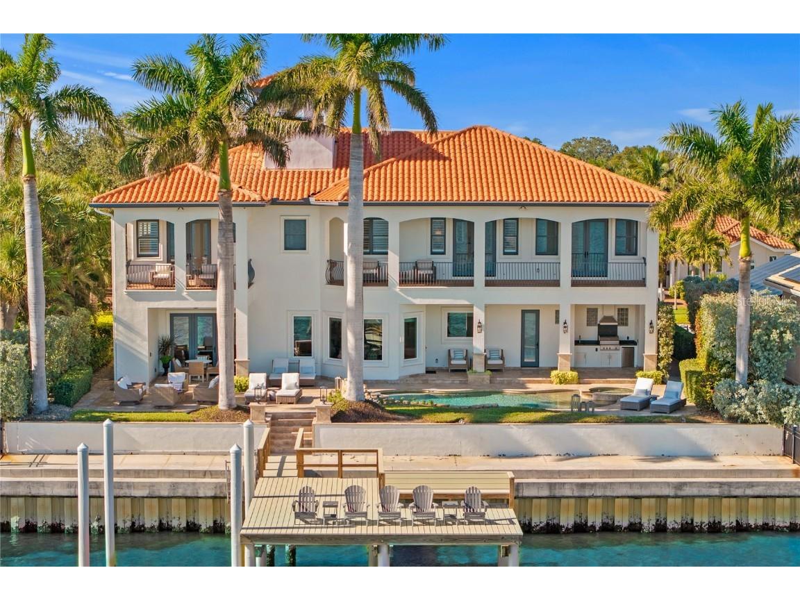 2030 Carolina Avenue NE Saint Petersburg FL 33703 U8225026 image1