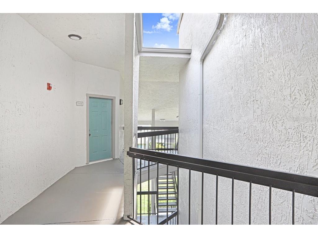 2030 Cascades Boulevard #302 Kissimmee FL 34741 L4961829 image3
