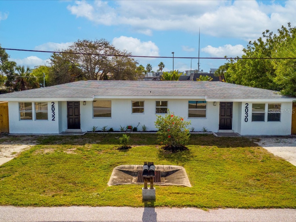 2030 Cass Street Sarasota FL 34231 A4592839 image1